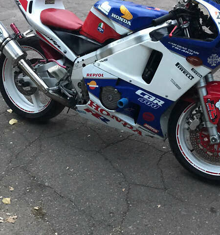 Синий Хонда CBR 400RR, объемом двигателя 0.4 л и пробегом 45 тыс. км за 1300 $, фото 1 на Automoto.ua