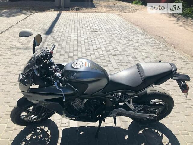 Хонда CBR 650, объемом двигателя 0.65 л и пробегом 18 тыс. км за 5400 $, фото 15 на Automoto.ua