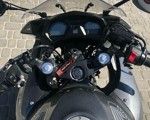 Хонда CBR 650, об'ємом двигуна 0.65 л та пробігом 18 тис. км за 5400 $, фото 8 на Automoto.ua