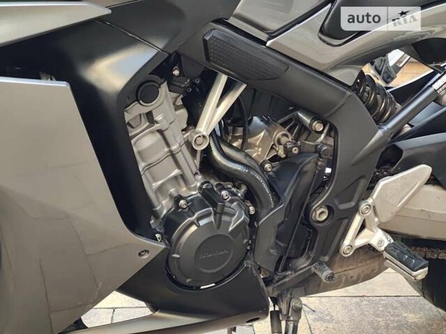 Серый Хонда CBR 650, объемом двигателя 0.65 л и пробегом 18 тыс. км за 7100 $, фото 9 на Automoto.ua