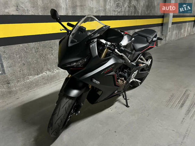 Чорний Хонда CBR 650R, об'ємом двигуна 0.65 л та пробігом 7 тис. км за 8500 $, фото 2 на Automoto.ua
