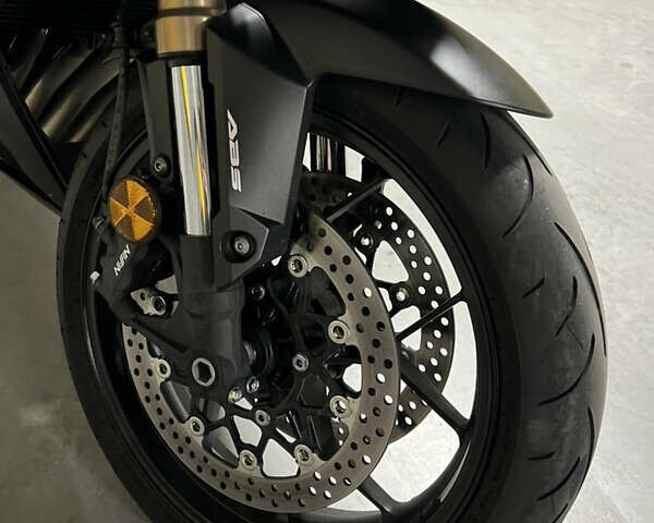 Чорний Хонда CBR 650R, об'ємом двигуна 0.65 л та пробігом 7 тис. км за 8500 $, фото 16 на Automoto.ua