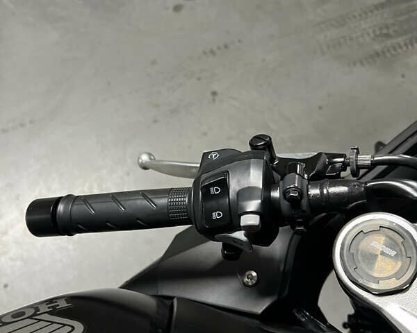 Чорний Хонда CBR 650R, об'ємом двигуна 0.65 л та пробігом 7 тис. км за 8500 $, фото 12 на Automoto.ua