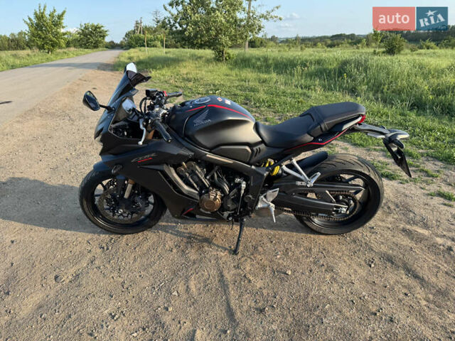 Черный Хонда CBR 650R, объемом двигателя 0.65 л и пробегом 24 тыс. км за 8700 $, фото 2 на Automoto.ua