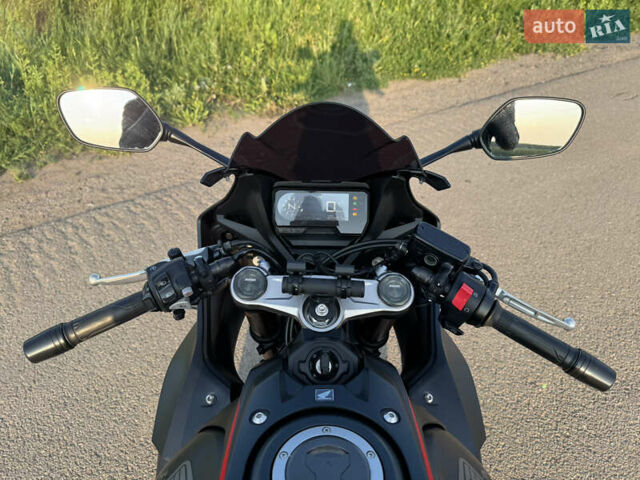 Черный Хонда CBR 650R, объемом двигателя 0.65 л и пробегом 24 тыс. км за 8700 $, фото 6 на Automoto.ua