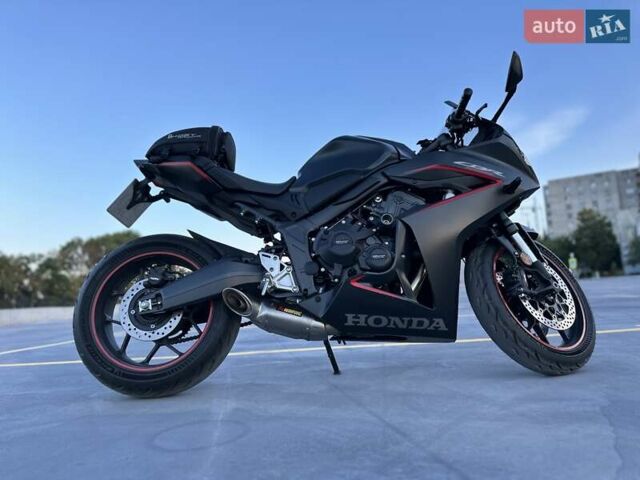 Чорний Хонда CBR 650R, об'ємом двигуна 0.65 л та пробігом 5 тис. км за 10500 $, фото 2 на Automoto.ua