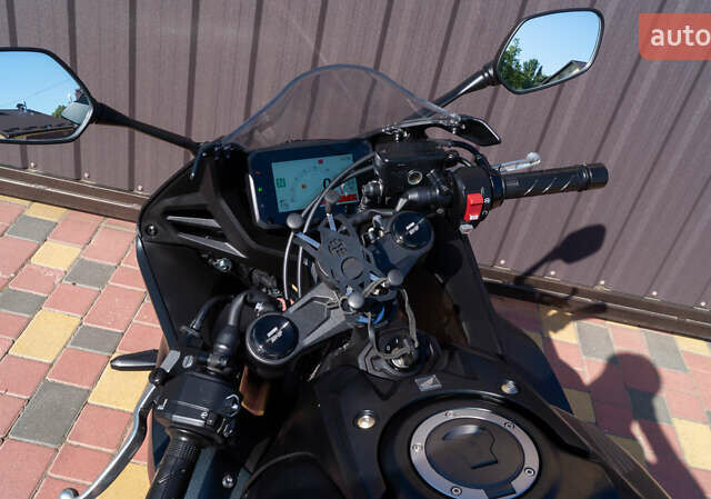 Черный Хонда CBR 650R, объемом двигателя 0.65 л и пробегом 14 тыс. км за 9900 $, фото 7 на Automoto.ua