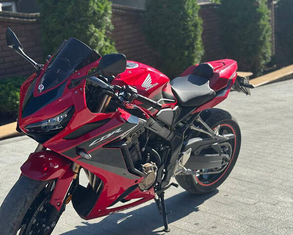 Красный Хонда CBR 650R, объемом двигателя 0 л и пробегом 650 тыс. км за 3900 $, фото 2 на Automoto.ua