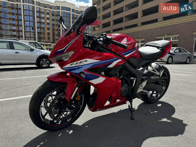 Красный Хонда CBR 650R, объемом двигателя 0.65 л и пробегом 3 тыс. км за 10000 $, фото 4 на Automoto.ua