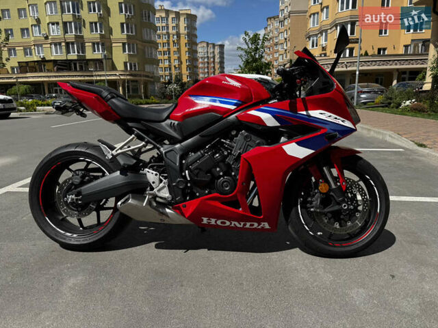 Красный Хонда CBR 650R, объемом двигателя 0.65 л и пробегом 3 тыс. км за 10000 $, фото 1 на Automoto.ua