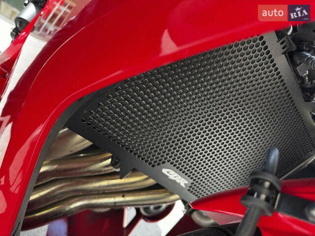 Красный Хонда CBR 650R, объемом двигателя 0.65 л и пробегом 3 тыс. км за 10000 $, фото 11 на Automoto.ua