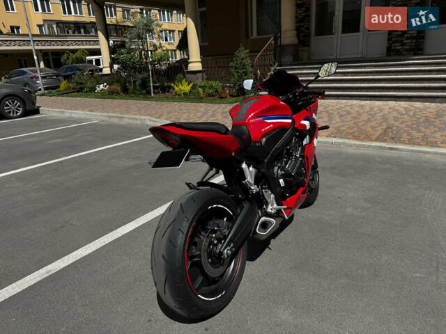 Красный Хонда CBR 650R, объемом двигателя 0.65 л и пробегом 3 тыс. км за 10000 $, фото 7 на Automoto.ua