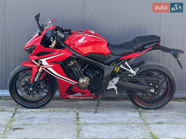 Красный Хонда CBR 650R, объемом двигателя 0.65 л и пробегом 28 тыс. км за 8800 $, фото 14 на Automoto.ua