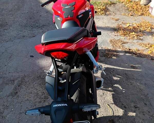 Красный Хонда CBR 650R, объемом двигателя 0.65 л и пробегом 1 тыс. км за 10100 $, фото 3 на Automoto.ua