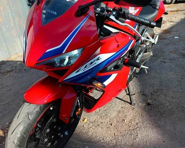 Красный Хонда CBR 650R, объемом двигателя 0.65 л и пробегом 1 тыс. км за 10100 $, фото 14 на Automoto.ua