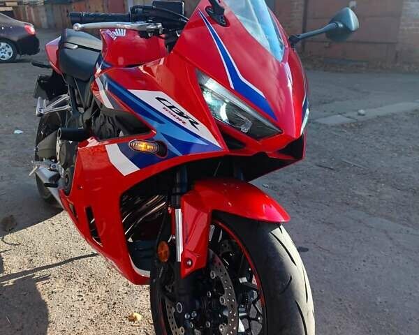 Красный Хонда CBR 650R, объемом двигателя 0.65 л и пробегом 1 тыс. км за 10100 $, фото 13 на Automoto.ua