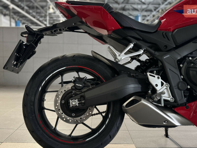 Хонда CBR 650R, объемом двигателя 0 л и пробегом 0 тыс. км за 10323 $, фото 20 на Automoto.ua