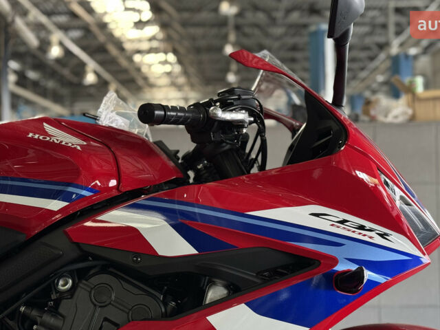 Хонда CBR 650R, объемом двигателя 0 л и пробегом 0 тыс. км за 10323 $, фото 10 на Automoto.ua