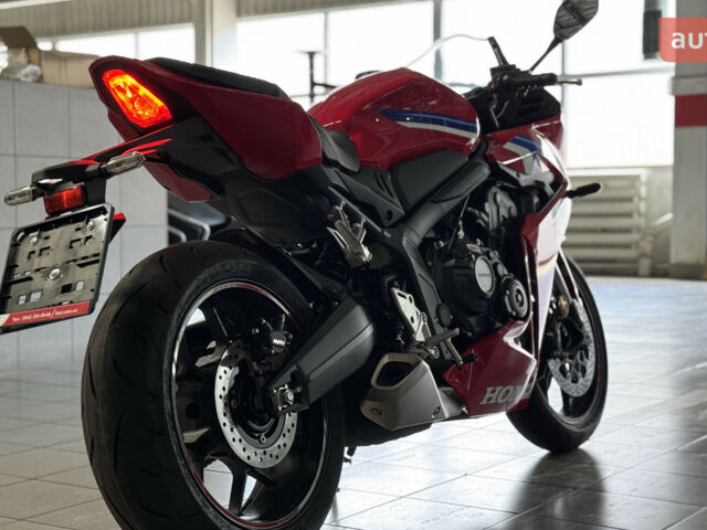 Хонда CBR 650R, объемом двигателя 0 л и пробегом 0 тыс. км за 10323 $, фото 7 на Automoto.ua