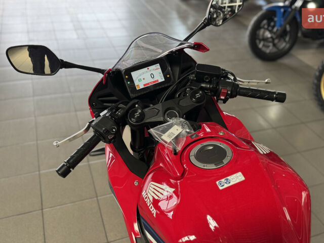 Хонда CBR 650R, объемом двигателя 0 л и пробегом 0 тыс. км за 10323 $, фото 11 на Automoto.ua