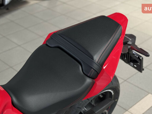 Хонда CBR 650R, объемом двигателя 0 л и пробегом 0 тыс. км за 10323 $, фото 22 на Automoto.ua