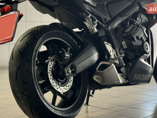 Хонда CBR 650R, объемом двигателя 0 л и пробегом 0 тыс. км за 10323 $, фото 11 на Automoto.ua
