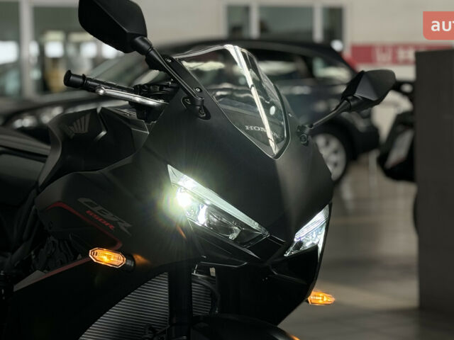 Хонда CBR 650R, объемом двигателя 0 л и пробегом 0 тыс. км за 10323 $, фото 2 на Automoto.ua