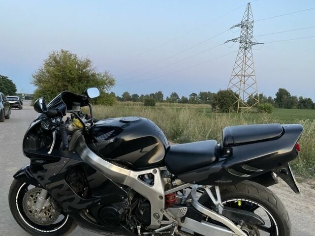 Хонда CBR 900RR, объемом двигателя 0.92 л и пробегом 0 тыс. км за 4500 $, фото 21 на Automoto.ua