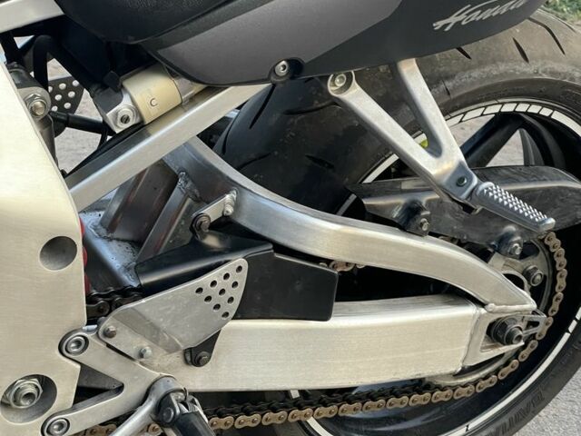 Хонда CBR 900RR, объемом двигателя 0.92 л и пробегом 0 тыс. км за 4500 $, фото 12 на Automoto.ua