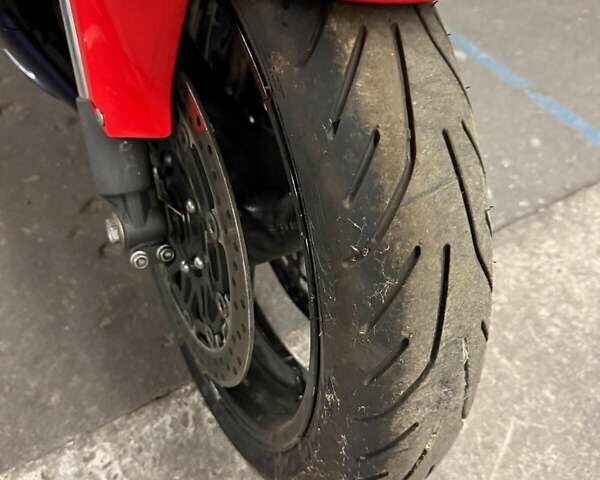 Красный Хонда CBR 929RR, объемом двигателя 0.92 л и пробегом 44 тыс. км за 5100 $, фото 6 на Automoto.ua