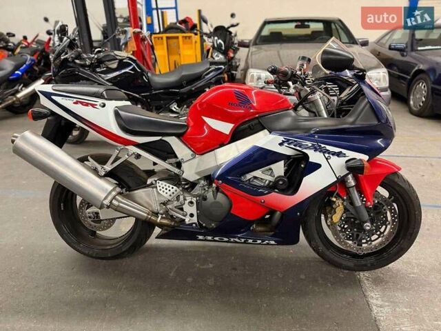 Красный Хонда CBR 929RR, объемом двигателя 0.92 л и пробегом 44 тыс. км за 5100 $, фото 4 на Automoto.ua