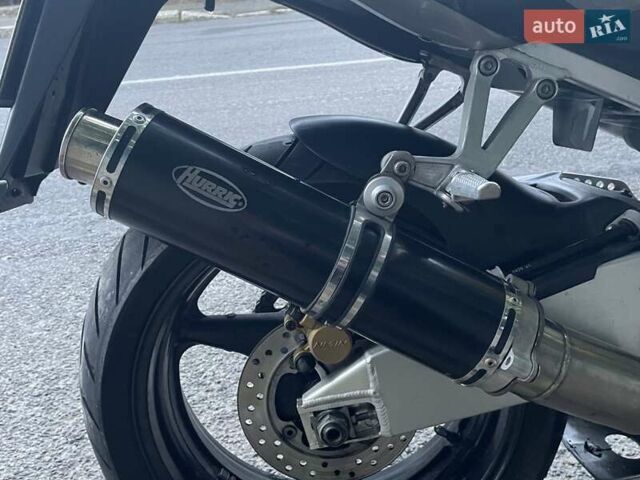 Желтый Хонда CBR 929RR, объемом двигателя 0.93 л и пробегом 42 тыс. км за 4999 $, фото 11 на Automoto.ua