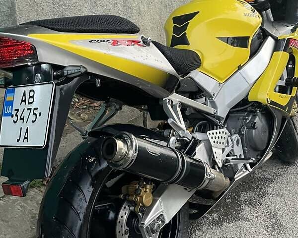 Желтый Хонда CBR 929RR, объемом двигателя 0.93 л и пробегом 42 тыс. км за 4999 $, фото 5 на Automoto.ua