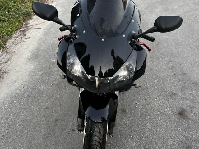 Хонда CBR 954, объемом двигателя 0.95 л и пробегом 0 тыс. км за 5500 $, фото 2 на Automoto.ua