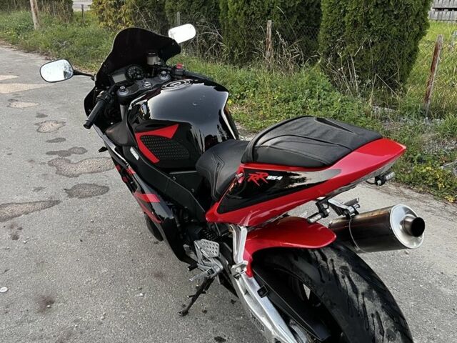 Хонда CBR 954, объемом двигателя 0.95 л и пробегом 0 тыс. км за 5500 $, фото 4 на Automoto.ua