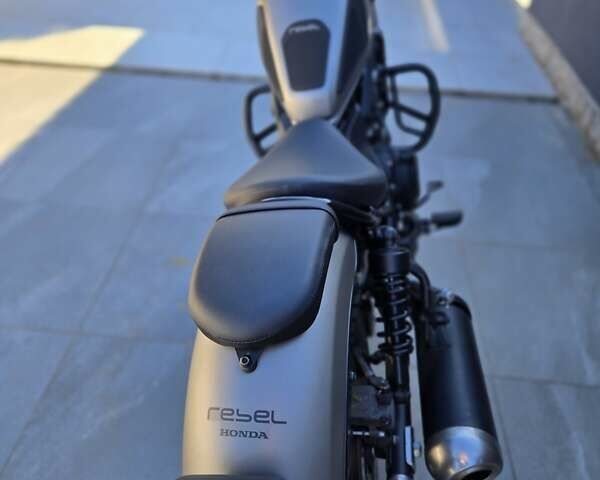 Сірий Хонда CMX 500 Rebel, об'ємом двигуна 0 л та пробігом 12 тис. км за 5700 $, фото 8 на Automoto.ua
