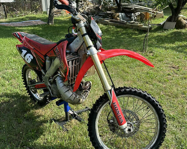 Красный Хонда CR 250R, объемом двигателя 0.25 л и пробегом 50 тыс. км за 2600 $, фото 4 на Automoto.ua
