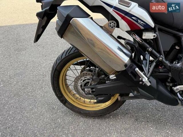 Белый Хонда CRF 1000L Africa Twin, объемом двигателя 1 л и пробегом 44 тыс. км за 12800 $, фото 9 на Automoto.ua
