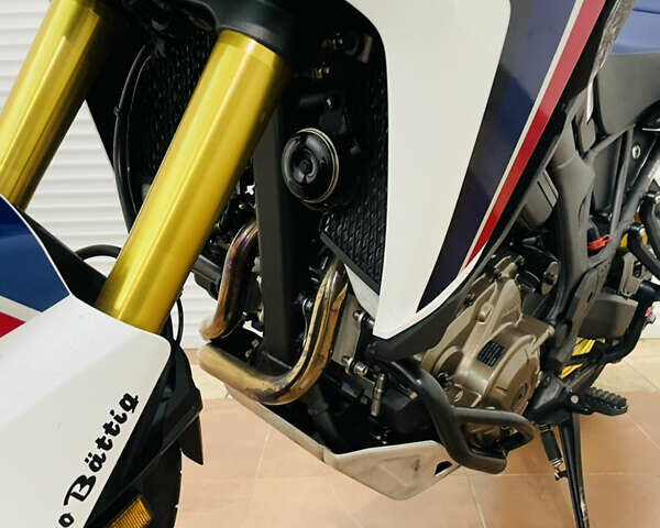 Білий Хонда CRF 1000L Africa Twin, об'ємом двигуна 1 л та пробігом 34 тис. км за 12500 $, фото 29 на Automoto.ua