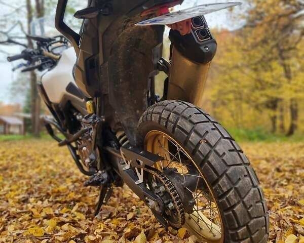 Хонда CRF 1000L Africa Twin, объемом двигателя 0 л и пробегом 32 тыс. км за 12000 $, фото 3 на Automoto.ua