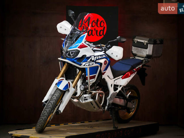 Хонда CRF 1000L Africa Twin, объемом двигателя 1 л и пробегом 44 тыс. км за 12500 $, фото 2 на Automoto.ua