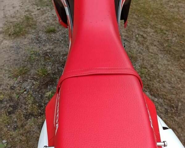 Красный Хонда CRF 100F, объемом двигателя 0.2 л и пробегом 8 тыс. км за 4300 $, фото 19 на Automoto.ua