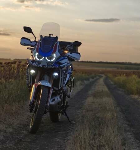 Хонда CRF 1100L Africa Twin, объемом двигателя 1.1 л и пробегом 40 тыс. км за 15500 $, фото 2 на Automoto.ua