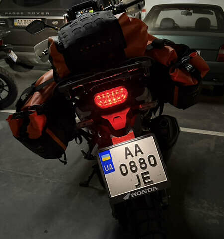 Хонда CRF 1100L Africa Twin, объемом двигателя 1.08 л и пробегом 7 тыс. км за 19000 $, фото 4 на Automoto.ua