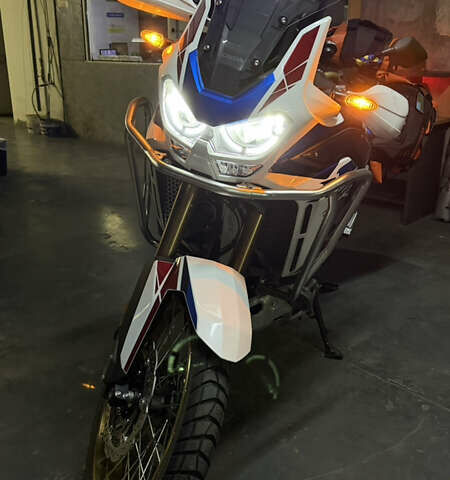 Хонда CRF 1100L Africa Twin, объемом двигателя 1.08 л и пробегом 7 тыс. км за 19000 $, фото 3 на Automoto.ua