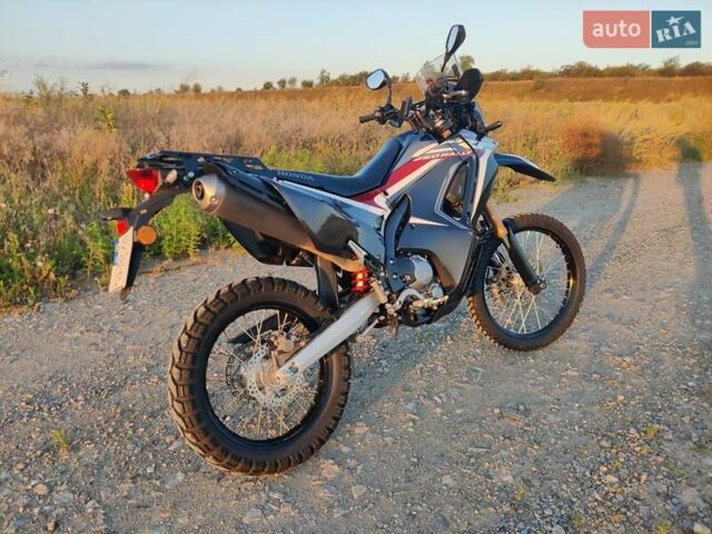 Черный Хонда CRF 250L Rally, объемом двигателя 0.25 л и пробегом 32 тыс. км за 4900 $, фото 5 на Automoto.ua