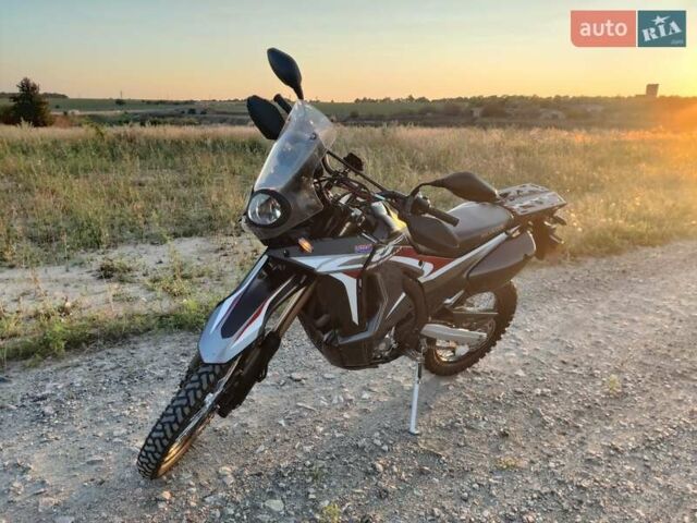 Черный Хонда CRF 250L Rally, объемом двигателя 0.25 л и пробегом 32 тыс. км за 4900 $, фото 1 на Automoto.ua