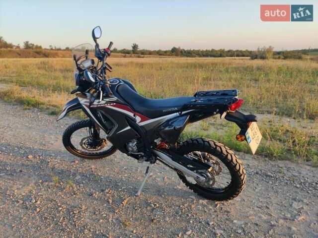 Черный Хонда CRF 250L Rally, объемом двигателя 0.25 л и пробегом 32 тыс. км за 4900 $, фото 3 на Automoto.ua