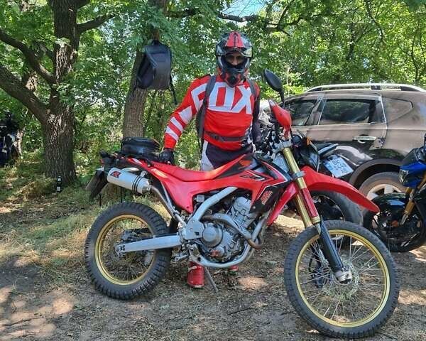 Красный Хонда CRF 250L Rally, объемом двигателя 0.25 л и пробегом 39 тыс. км за 4000 $, фото 9 на Automoto.ua