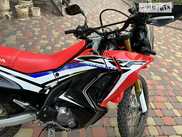 Хонда CRF 250L Rally, объемом двигателя 0.25 л и пробегом 12 тыс. км за 5150 $, фото 14 на Automoto.ua